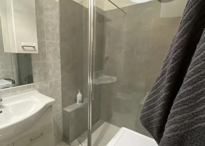 Front Apartments, Apartamento Lecco