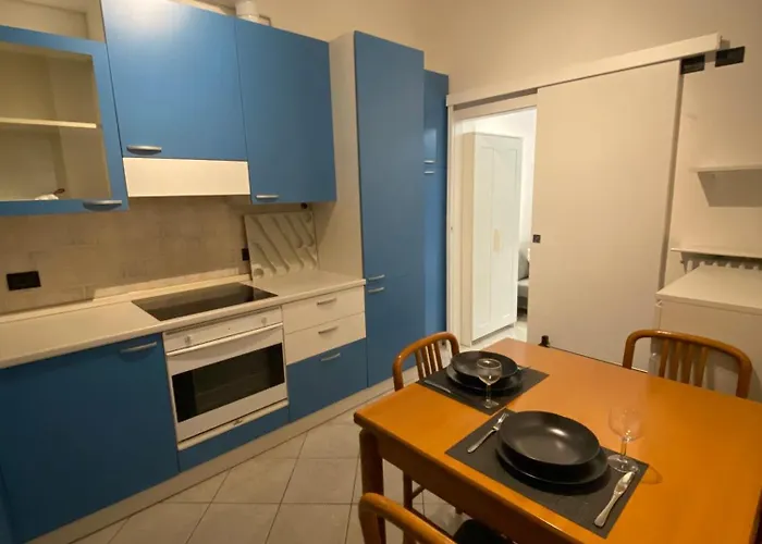 Front Apartments,
